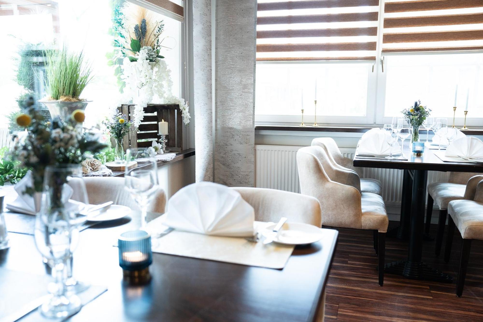 Hotel Zur Post - Economy Rooms Garrel Екстер'єр фото